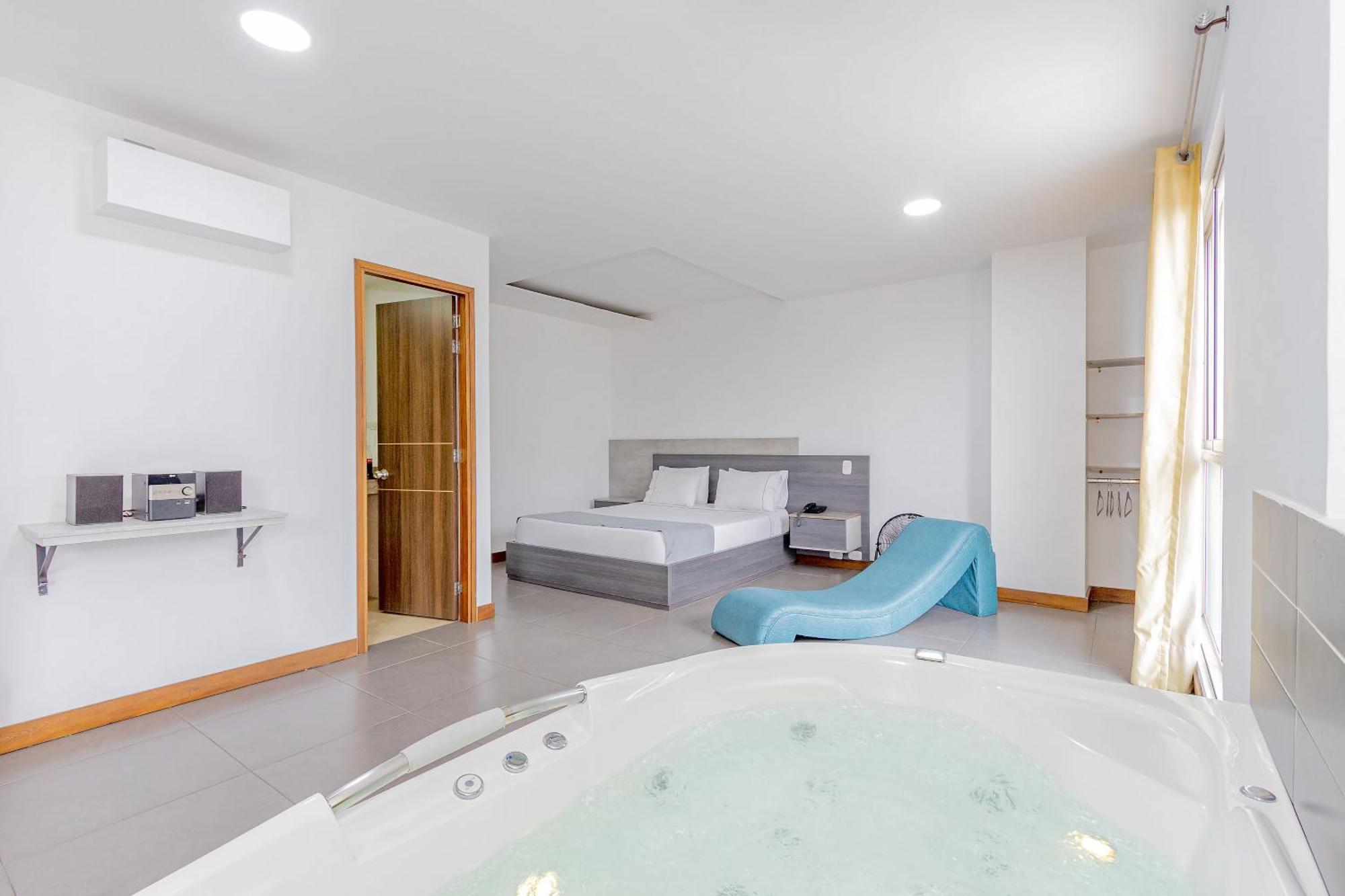 Prada Hotel Bello